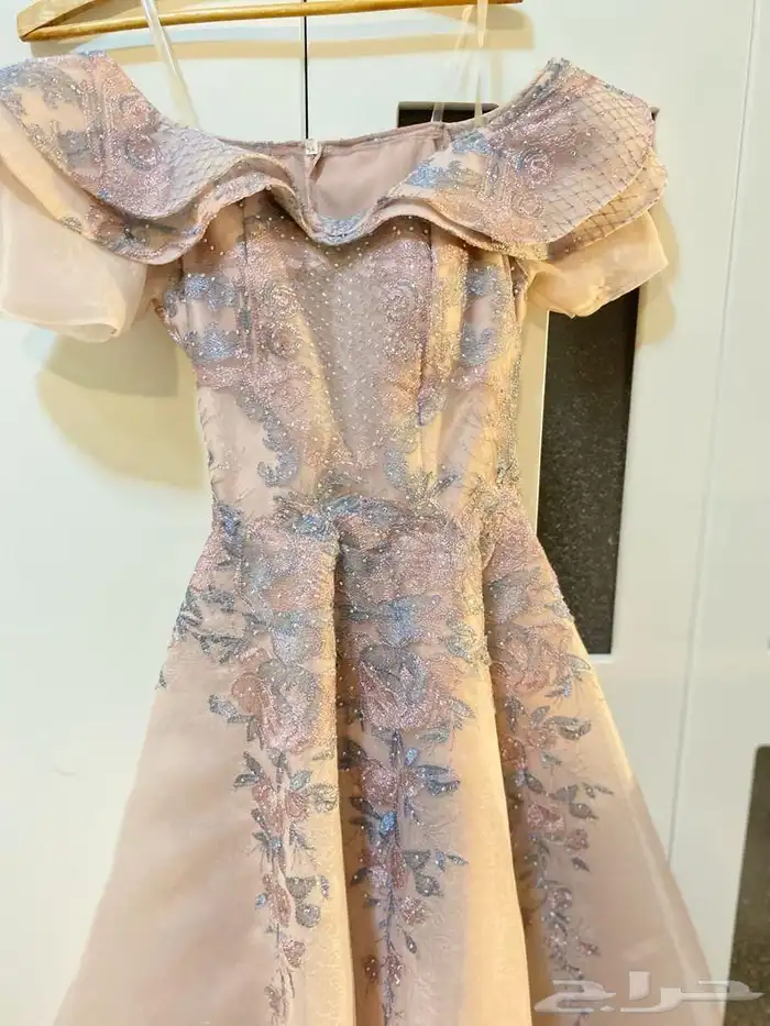 فساتين لبسه وحده نظيفه 0