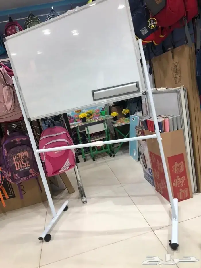 سبورة بعجلات مقاسات مختلفة 0