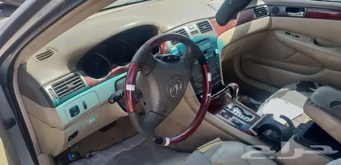 لكزس ES 300 2003 _2004 يوجد لديه بعض القطع 2