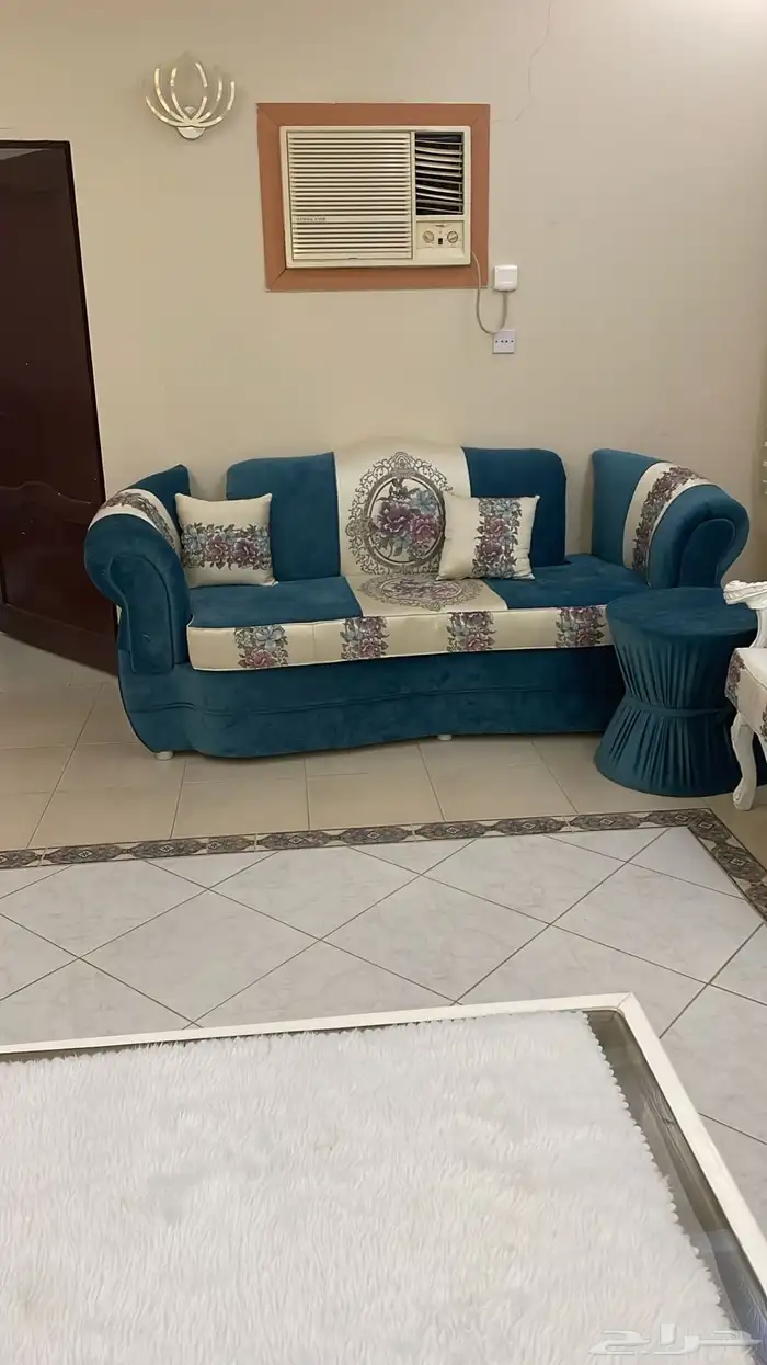 طقم كنب للبيع نظيف في الجموم 5
