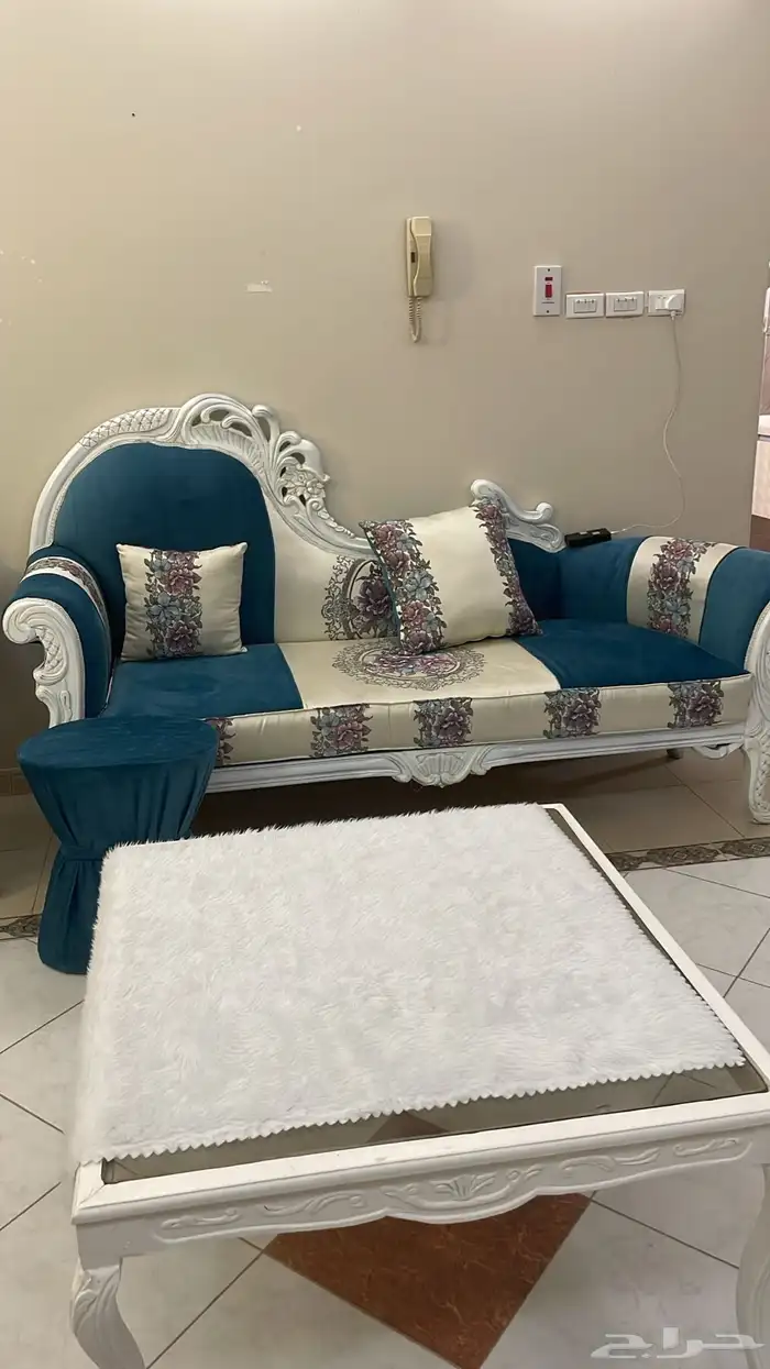 طقم كنب للبيع نظيف في الجموم 2