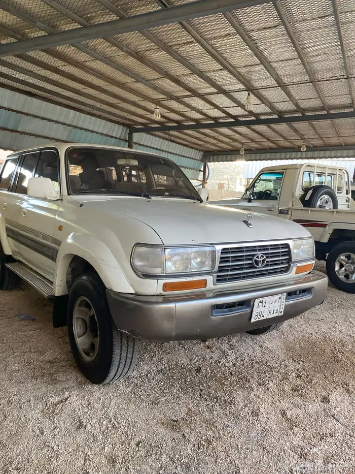 لاند كروزر 97 نظيف قير عادي تم البيع تم البيع 9