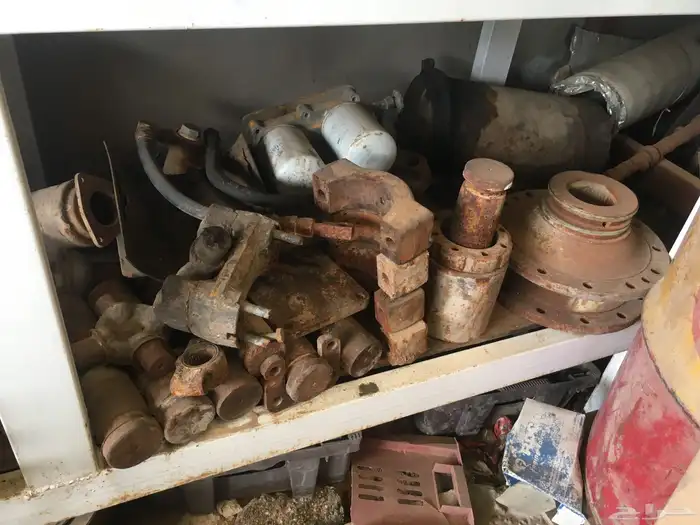 بلدوزر كماتسو 12