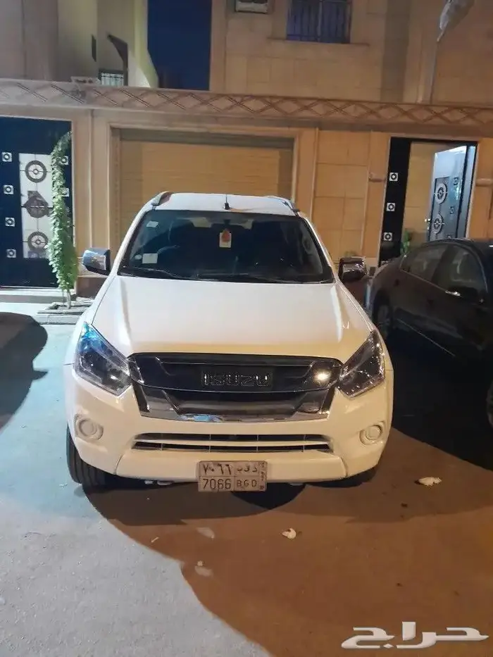 جيب ايسوزوا ديزل ام يو اكس موديل 2019 الحد 50 الف بدون دبل 3
