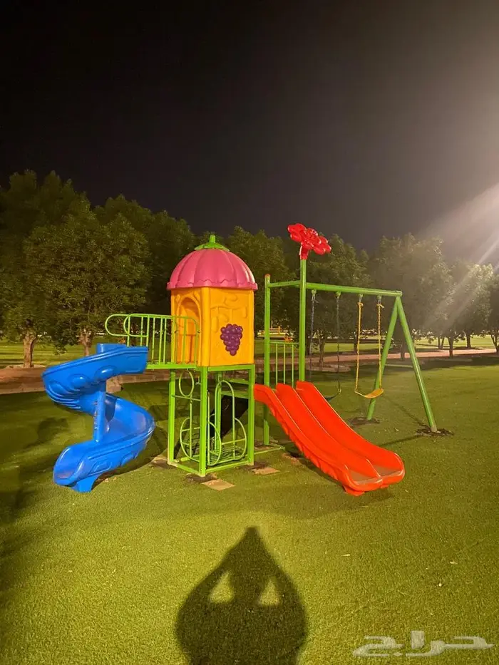 العاب حدائق متوسطه وتسلق وكراسي هزاز 2