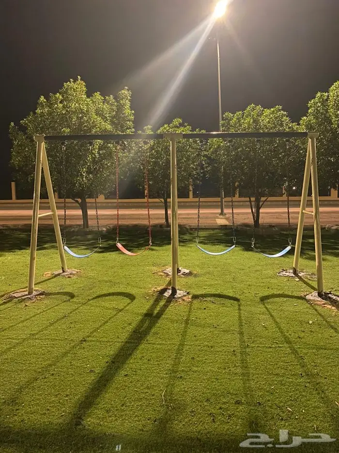 العاب حدائق متوسطه وتسلق وكراسي هزاز 4