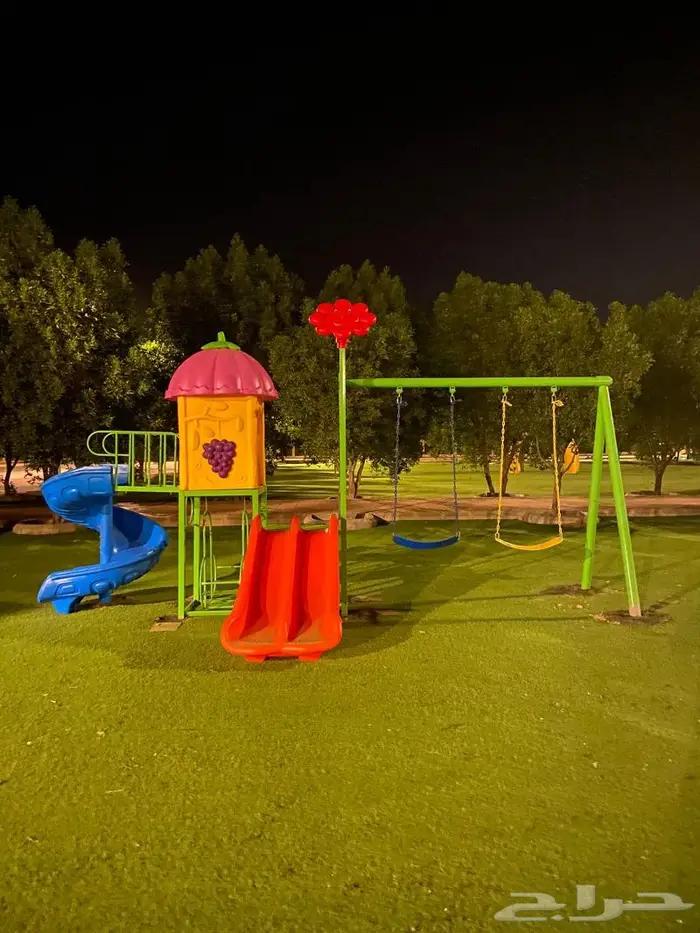 العاب حدائق متوسطه وتسلق وكراسي هزاز 1