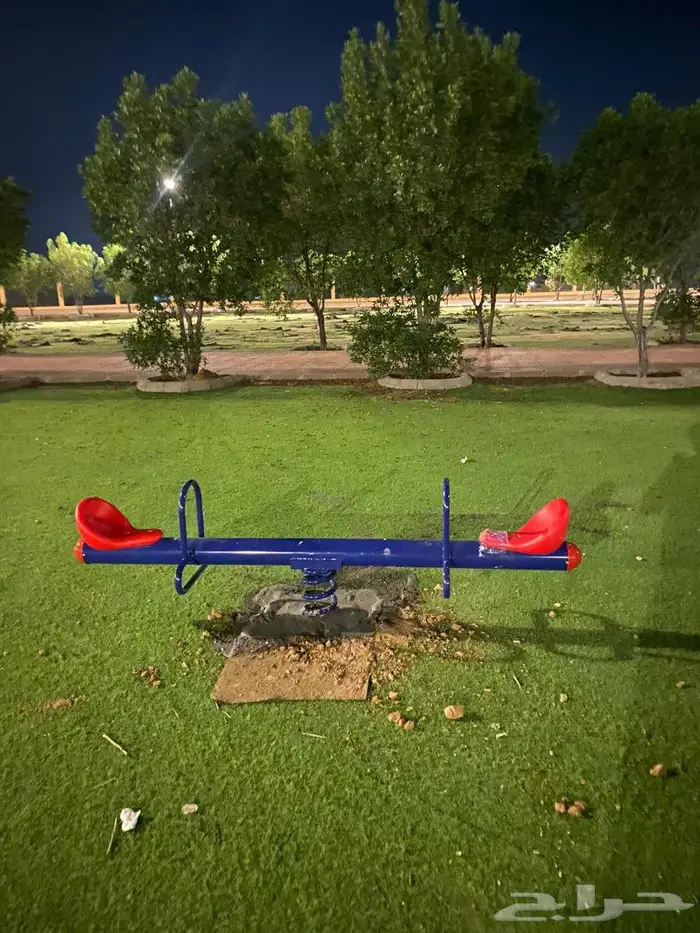 العاب حدائق متوسطه وتسلق وكراسي هزاز 11