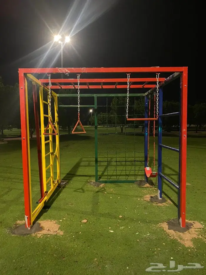 العاب حدائق متوسطه وتسلق وكراسي هزاز 0
