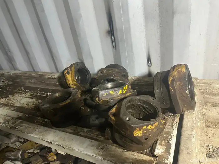 معدات ثقيلة 50