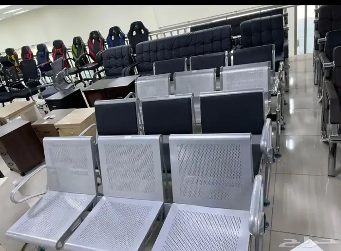 اثاث المكاتب جديد طاوله مدير  طاولة اجتماع  كنب  دولاب لوكرز 14