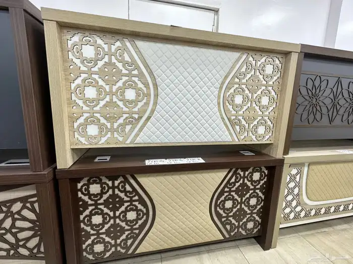 اثاث المكاتب جديد طاوله مدير  طاولة اجتماع  كنب  دولاب لوكرز 5