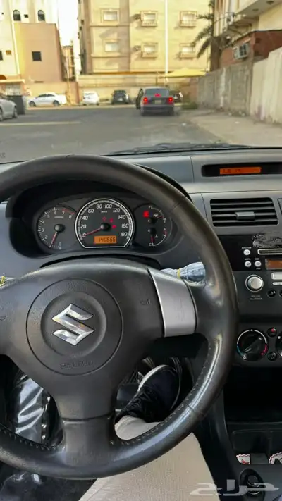 سوزوكي سويفت 2009 8