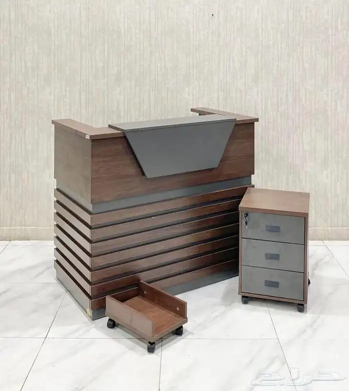 اثاث المكاتب جديد طاوله مدير  طاولة اجتماع  كنب  دولاب لوكرز 19