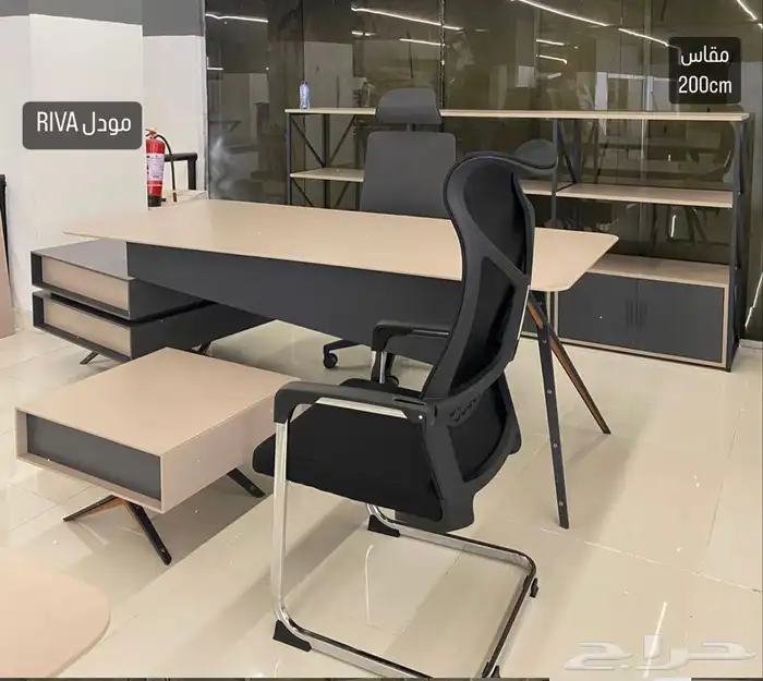 اثاث المكاتب جديد طاوله مدير  طاولة اجتماع  كنب  دولاب لوكرز 3