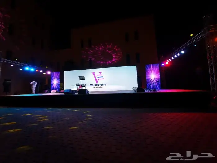شاشات عرض احترافيه للايجار - ايجار شاشان 4