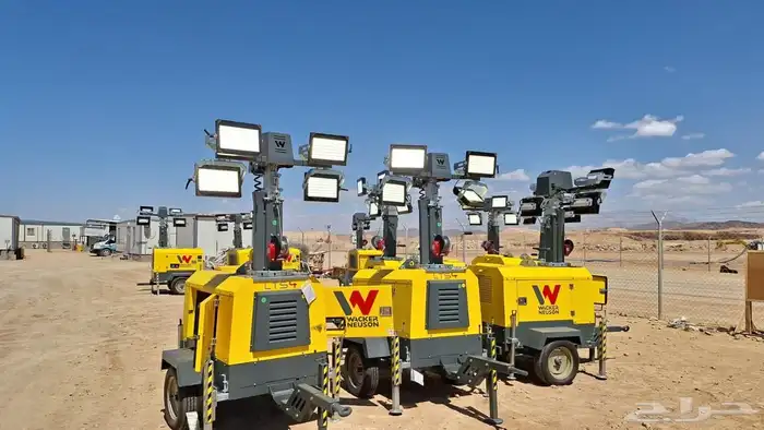 تاور لايت   أعمدة إنارة للإيجار Tour lights for rent 0