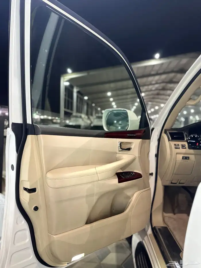 لكزس LX570 2013 6