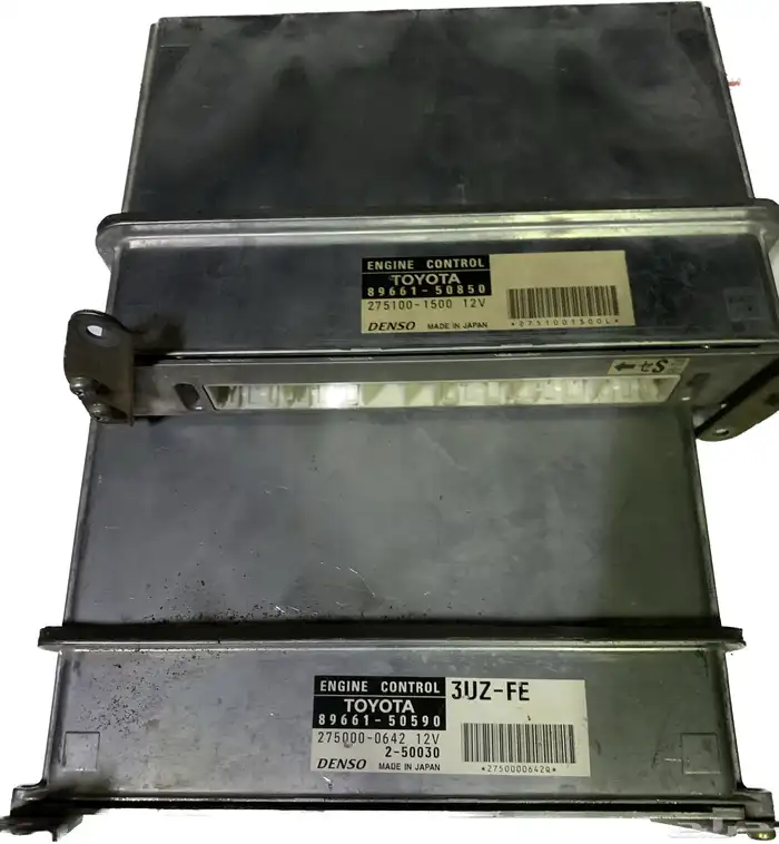 قطع غيار لكزس 5