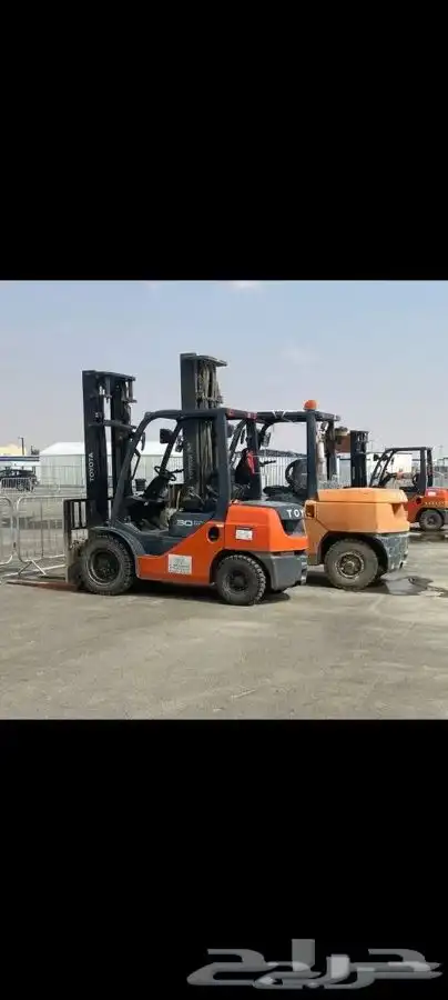 رافعة شوكية فوركلفت للايجار اليومي والشهري تاجير رافعات 15