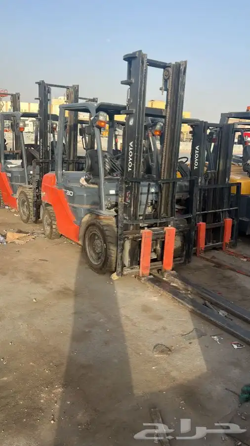 رافعة شوكية فوركلفت للايجار اليومي والشهري تاجير رافعات 11