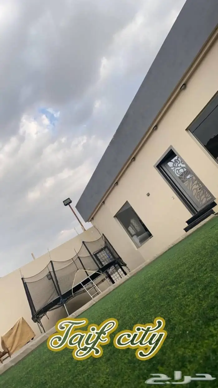استراحه قسمين بمسبح كبير بسخان 10