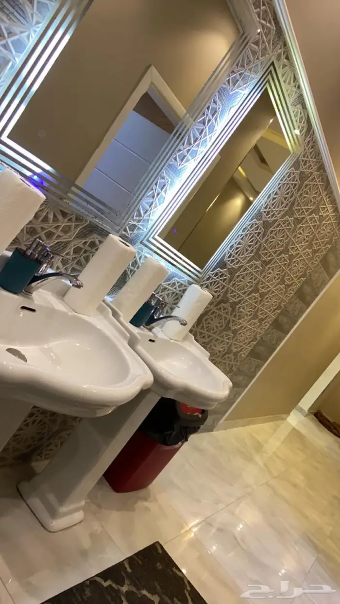 استراحه قسمين بمسبح كبير بسخان 29