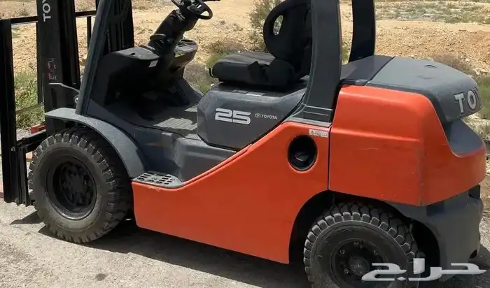 رافعة شوكية فوركلفت للايجار اليومي والشهري تاجير رافعات 1