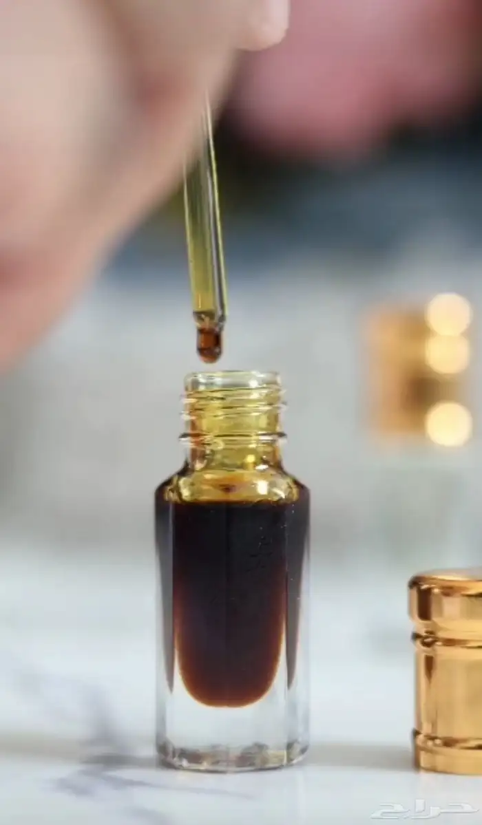 الحق العرض دهن عود هندي قاروهلز مع الورد الطايفي 8