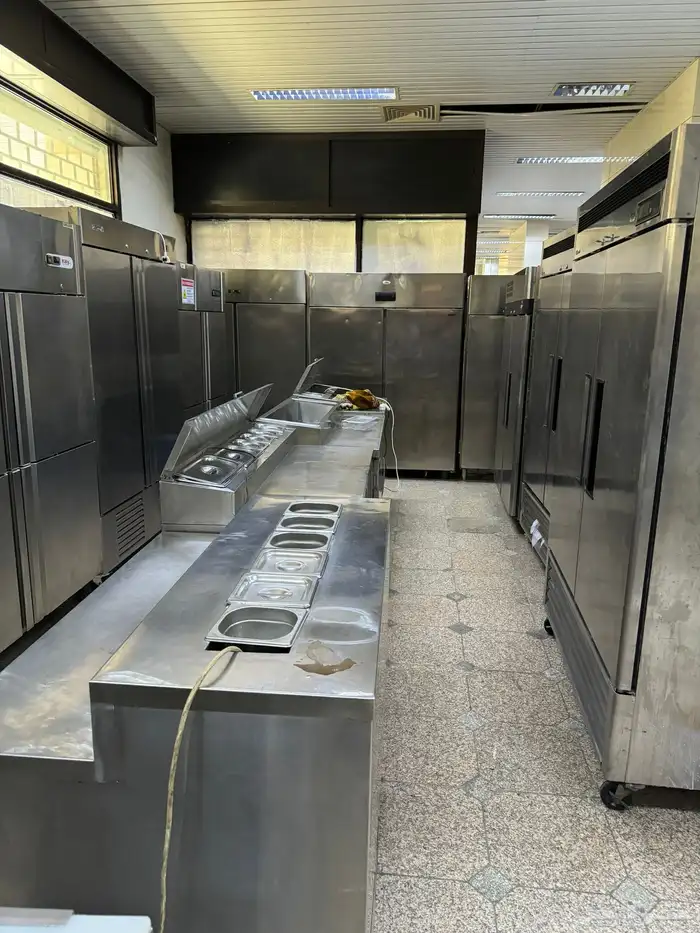 معدات مطاعم مستعمله نضيف شبه جديد 14