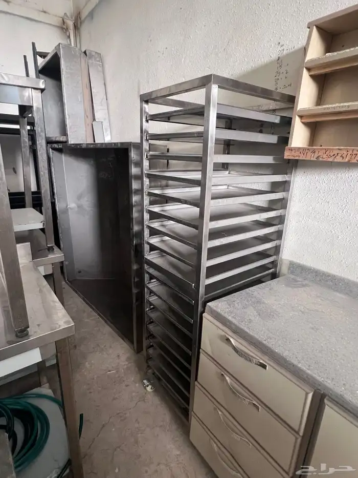 ادوات و معدات معمل شوكولاته للبيع رجاج مع خزان وملحقاتها 3