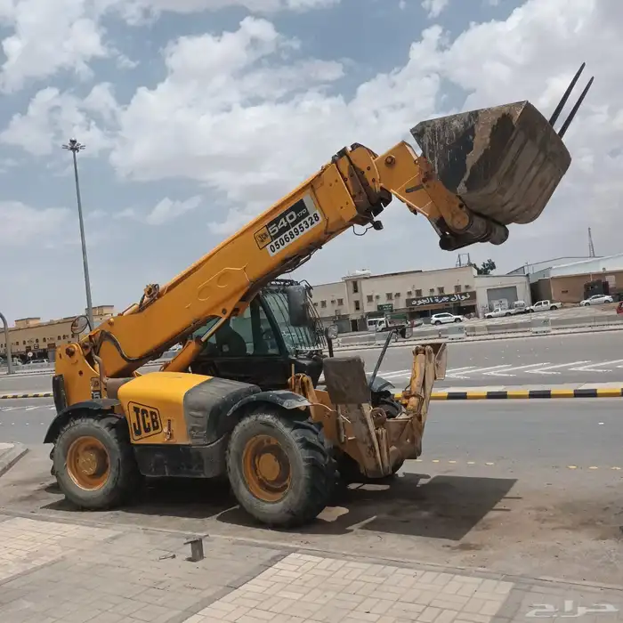 تأجير رافعات تلسكوبيه   رافعات شوكيه بجميع احجامها 5