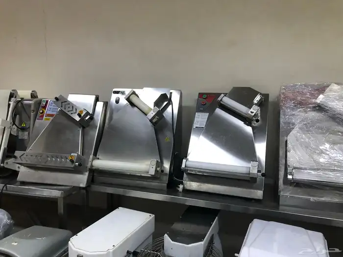 معدات مطاعم مستعمله نضيف شبه جديد 26