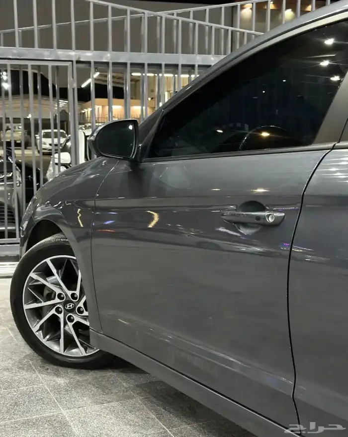 تعليم القيادة على القير العادي و الأوتوماتيكي 6