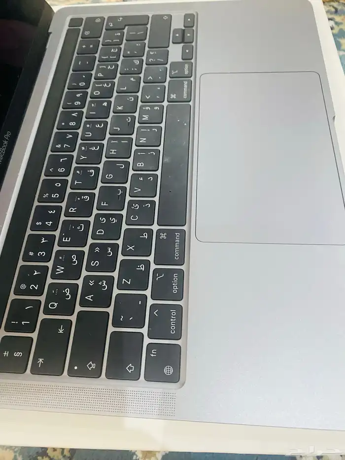 لاب توب MacBook Pro 13 -inch 2020 للبيع او البدل بآيفون 16 2