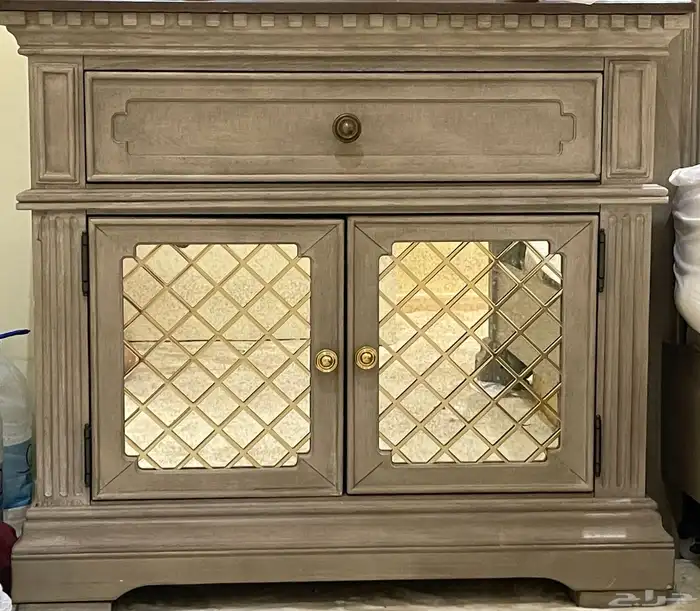 غرفة نوم امريكيه من ماركة اشلي شبه جديده 1