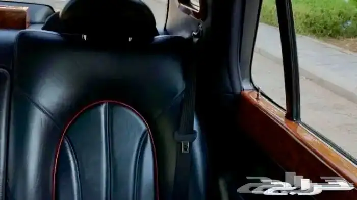 ( سيارة صاحبة سمو ملكي ) روز مخزن كلاسيك 74