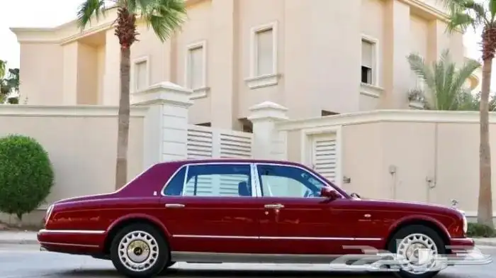 ( سيارة صاحبة سمو ملكي ) روز مخزن كلاسيك 12