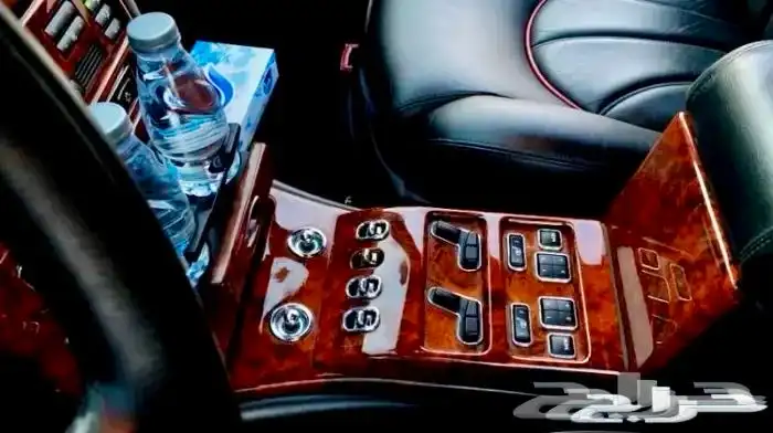 ( سيارة صاحبة سمو ملكي ) روز مخزن كلاسيك 42