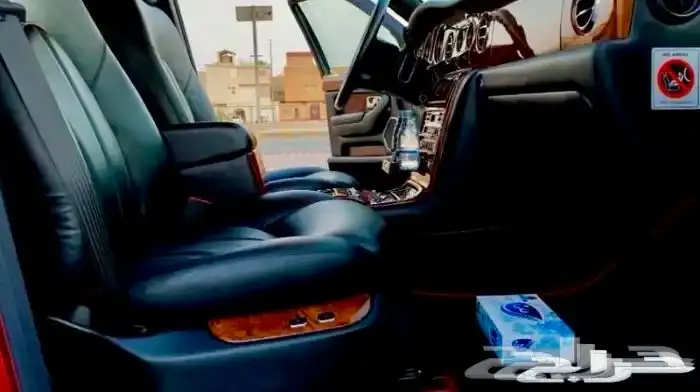 ( سيارة صاحبة سمو ملكي ) روز مخزن كلاسيك 44