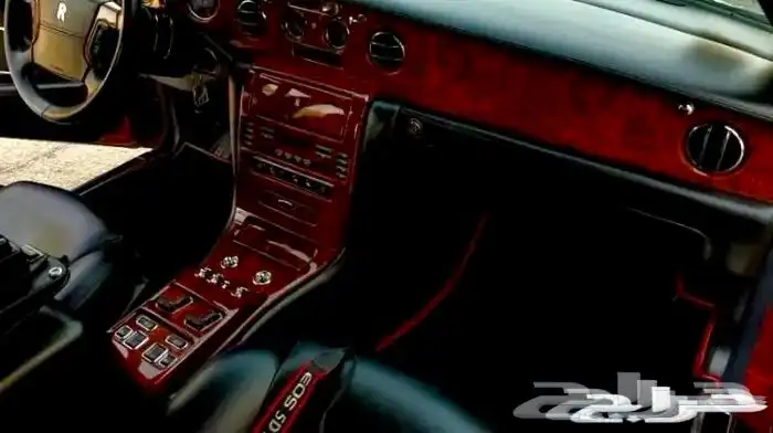 ( سيارة صاحبة سمو ملكي ) روز مخزن كلاسيك 65