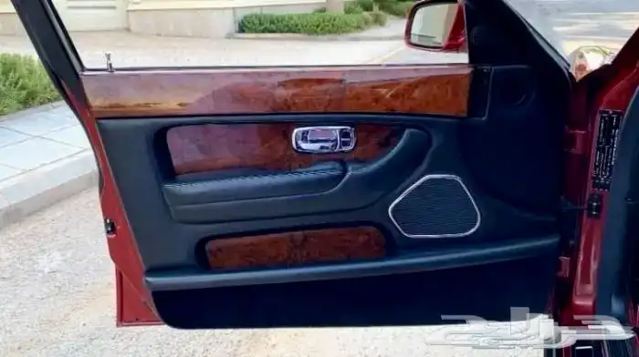 ( سيارة صاحبة سمو ملكي ) روز مخزن كلاسيك 72