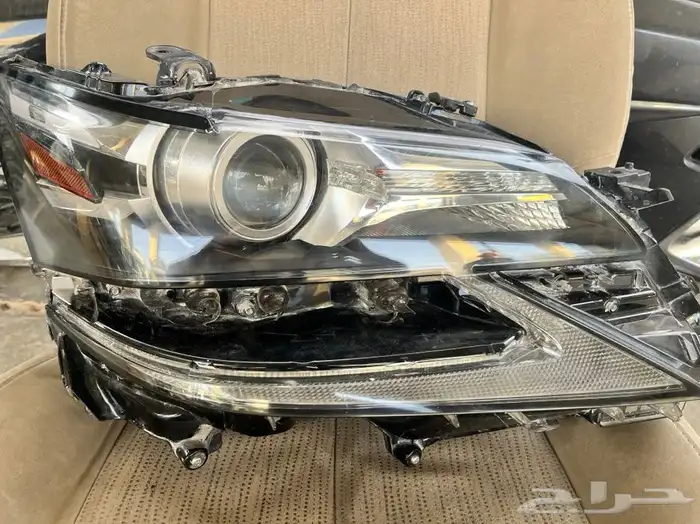 شمعة لكزس GS 2017 عدسة 0