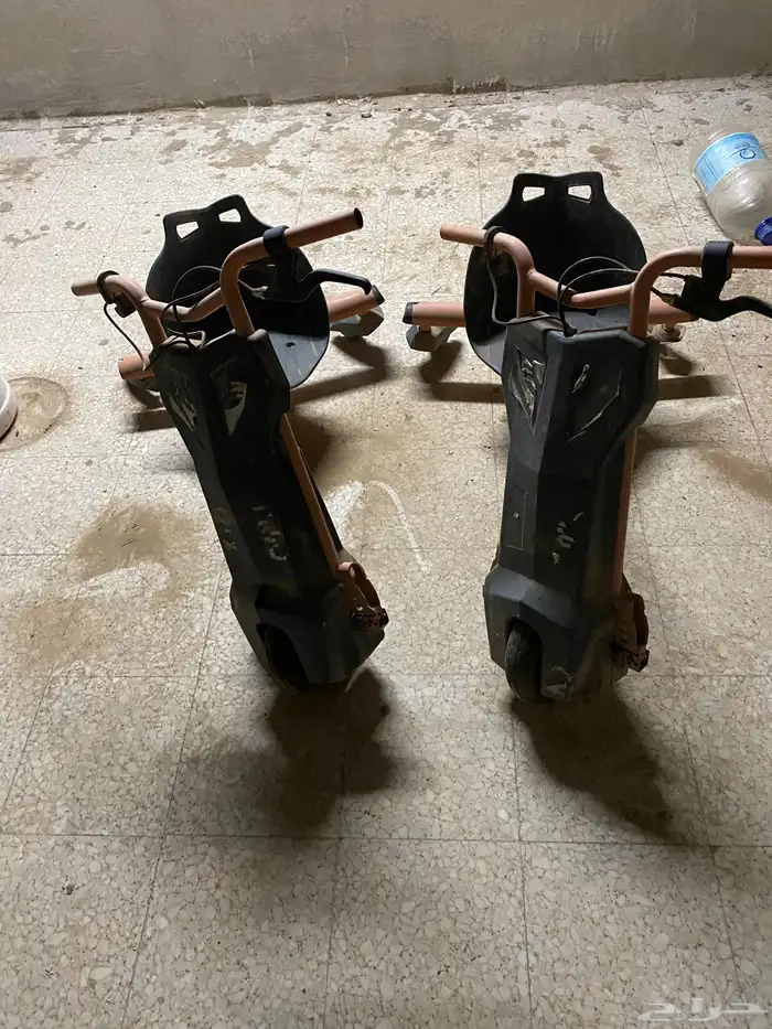 سيارة أطفال و عدد 2 سكوتر ب250 الجميع 6