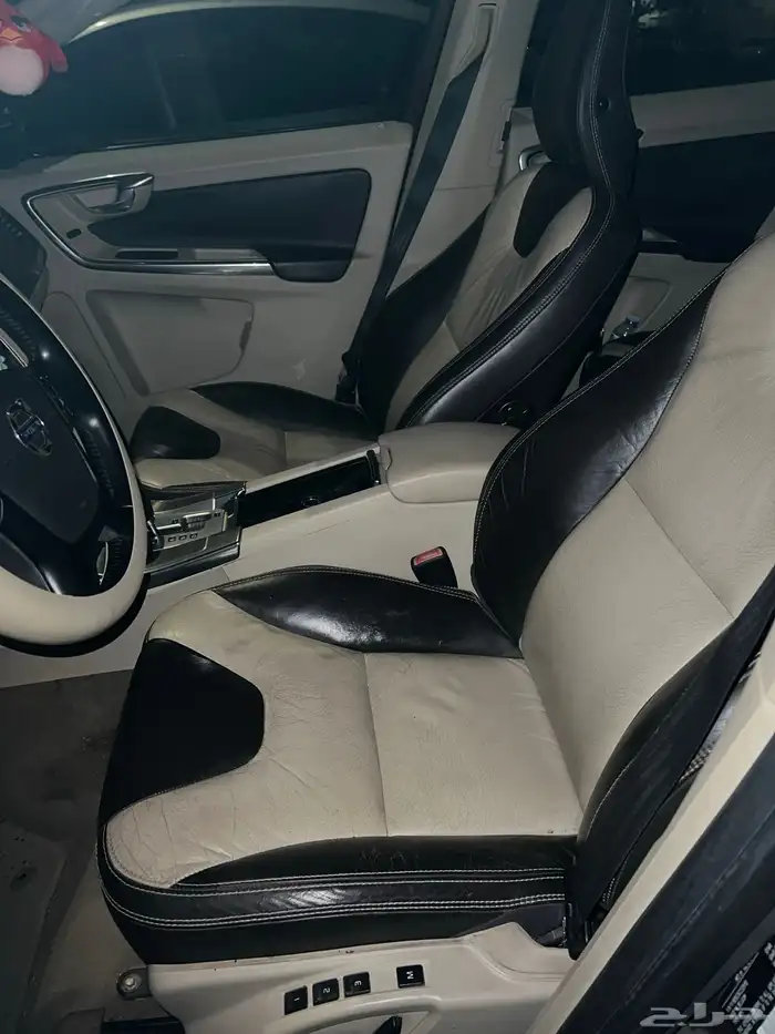 فولفو XC60 2012 فل كامل للبيع بحالتها الراهنة(تم تنزيل الحد) 5
