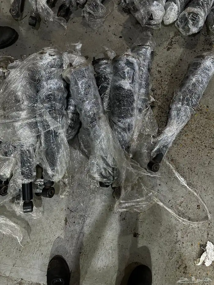 قطع غيار لكزس 8