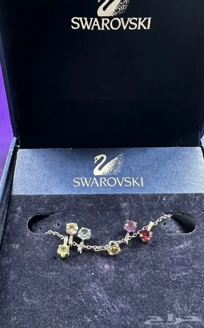 سلسال فضة مختوم من سواروفسكي Swarovski مع ست تعليقات 0