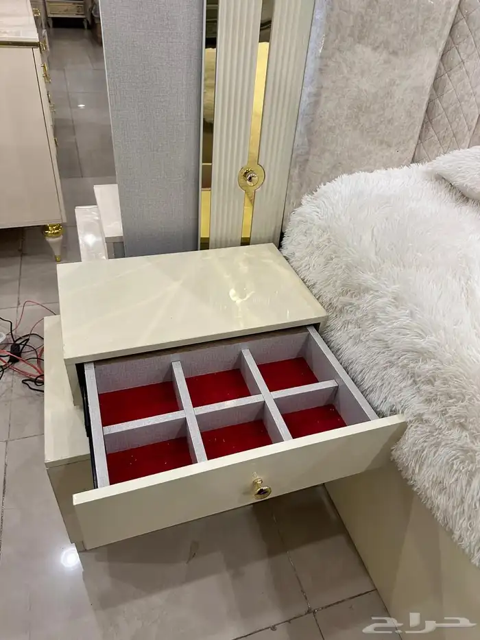 غرف نوم جديده بلكرتون مع مرتبه هديه 7