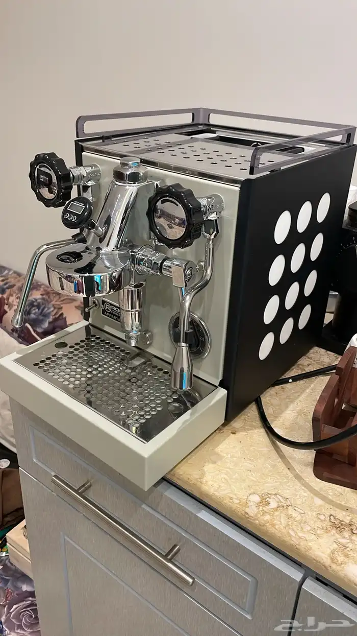 صيانة مكاين القهوة الاحترافيه المنزلية وتعديل الوانها 1