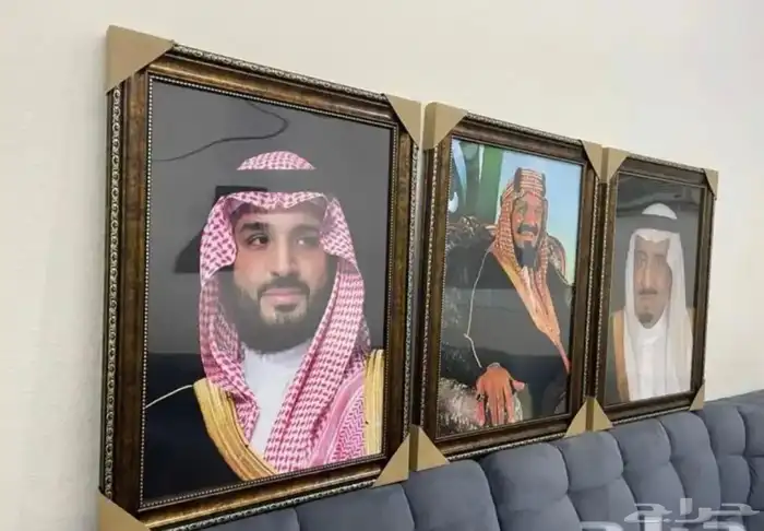 علم رسمة ومكتبيه وريشة اعلانية وريشة طباعة رول 6